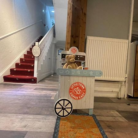 Oakwell Hotel Blackpool Esterno foto